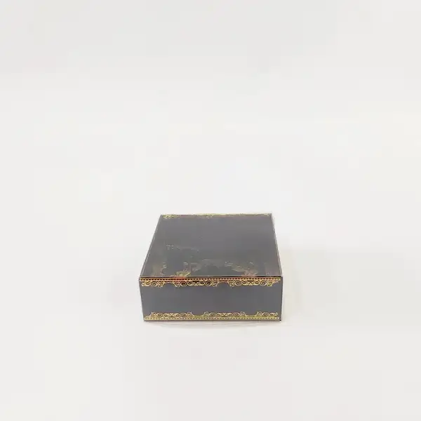 8x8x3 Altın Yaldızlı Siyah Altı Kartonlu Asetat Kutu