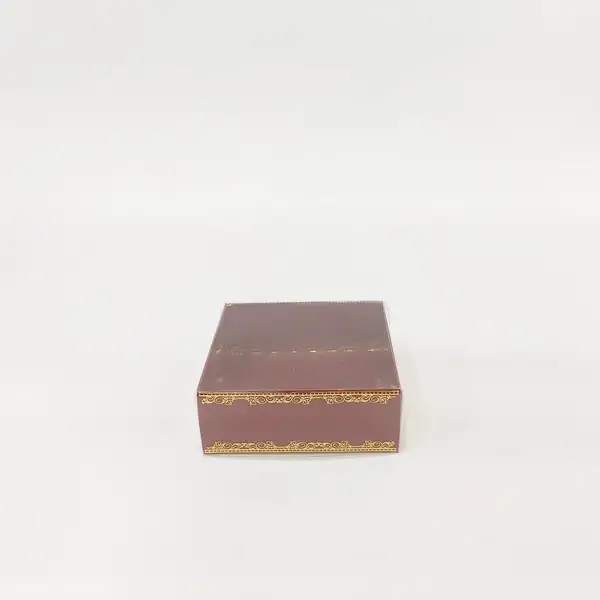 8x8x3 Altın Yaldızlı Bordo Altı Kartonlu Asetat Kutu