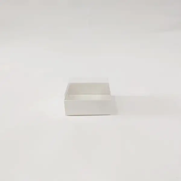 8x8x4 Beyaz Altı Kartonlu Asetat Kutu