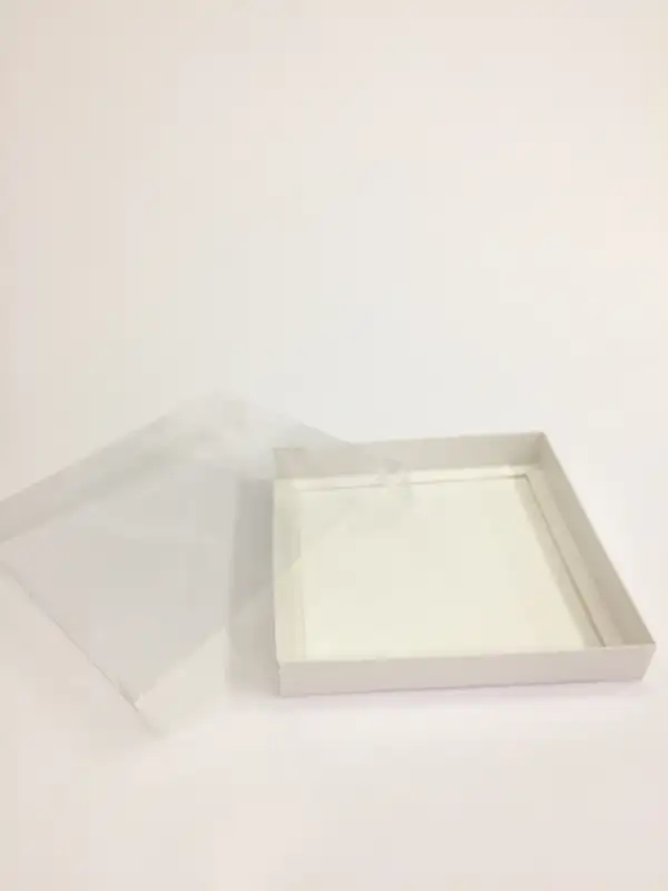 20x20x3 Beyaz Altı Kartonlu Asetat Kutu