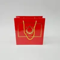 20x20x10 Kırmızı Altın Yaldızlı Karton Çanta - Görsel 1